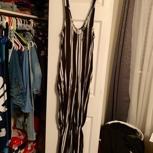 New Ladies low cut jumper with pockets